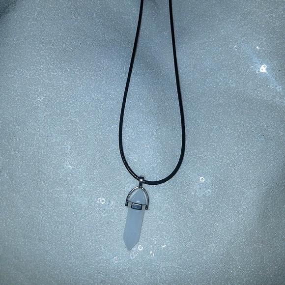 White Quartz Chakra healing necklace - Picture 5 of 6